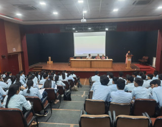 Expert Lecture on EIC